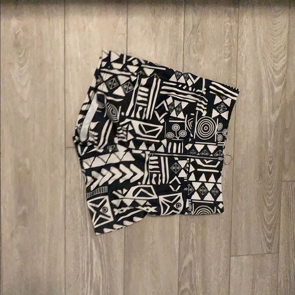 Abstract shorts - Picture 1 of 2